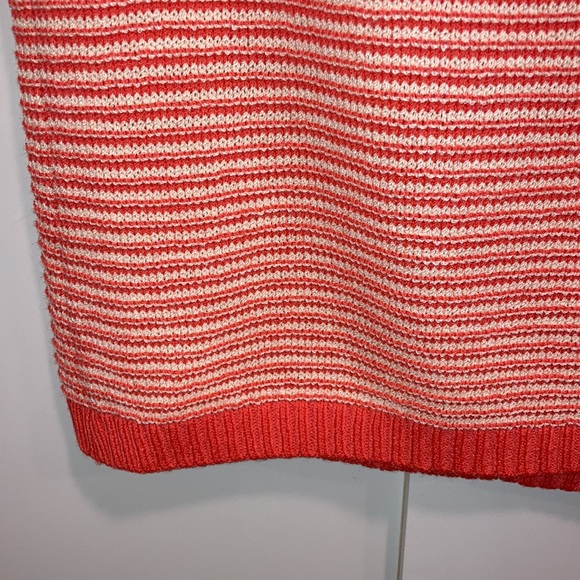 Petite NWT tank top. St, John. - Picture 4 of 6